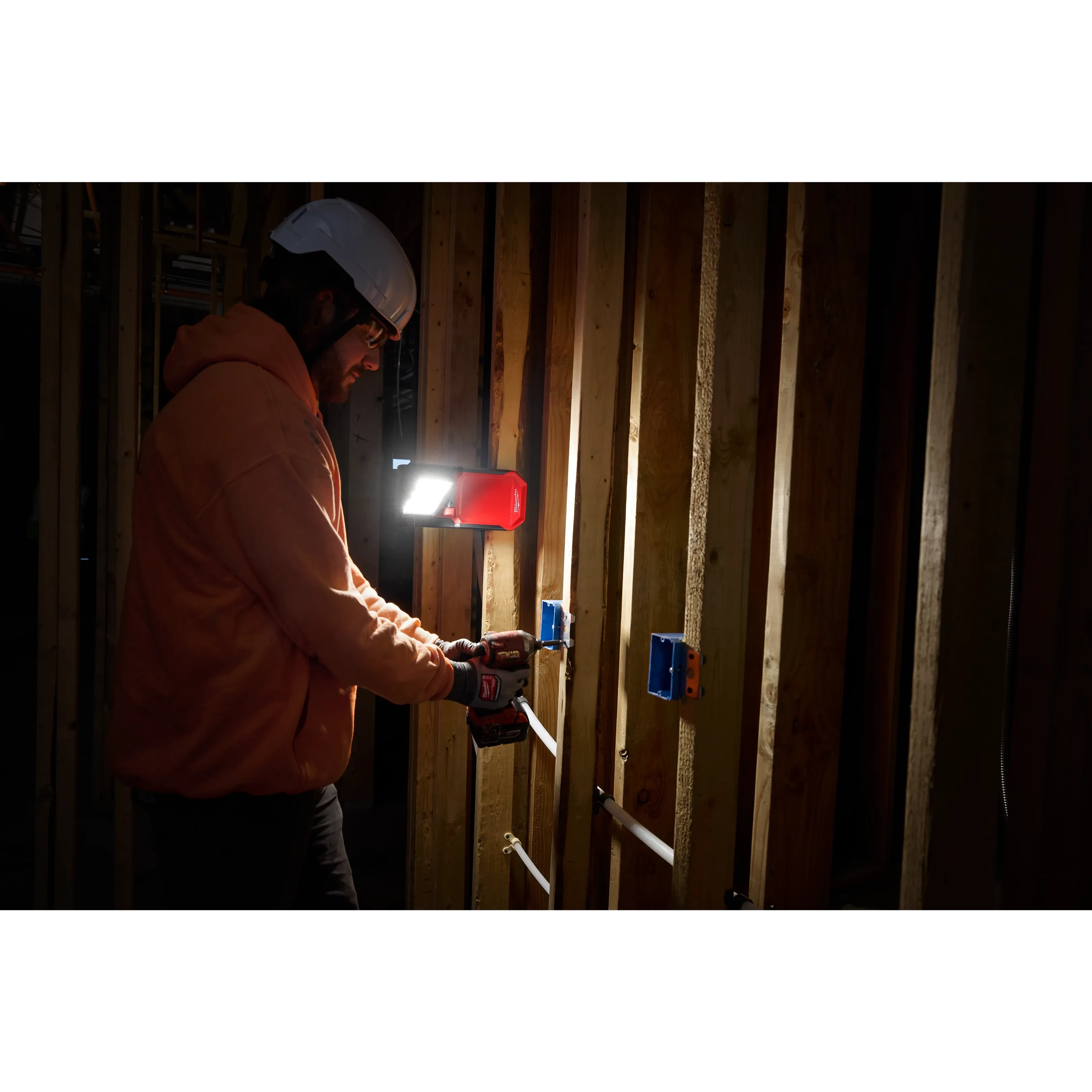 M18™ ROVER™ Clamping Flood Light