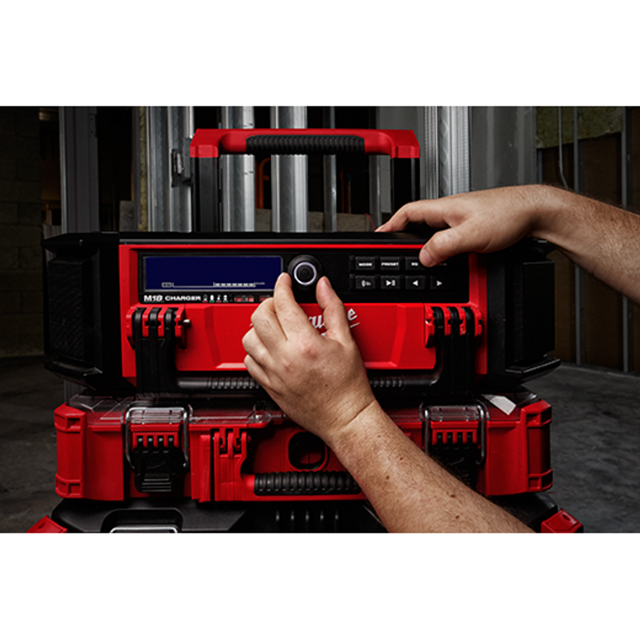 M18™ Jobsite Radio + Charger w/ PACKOUT™ Compatibility
