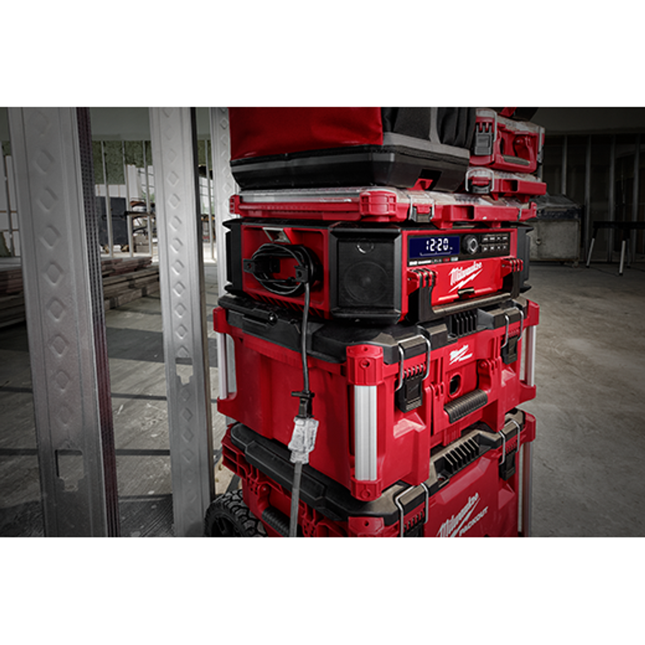 M18™ Jobsite Radio + Charger w/ PACKOUT™ Compatibility