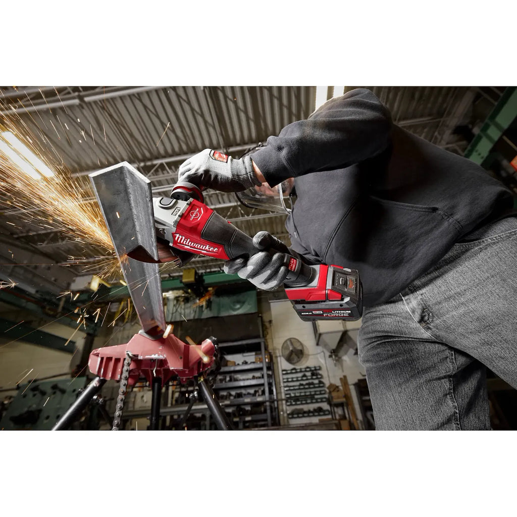 M18 FUEL™ 4-1/2"-6" Braking Grinder, Paddle Switch