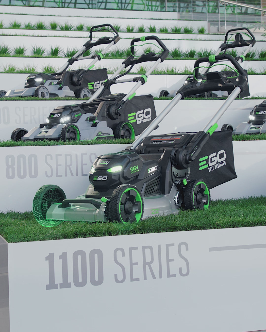 22" Self-Propelled Lawn Mower with Aluminum Deck and Select Cut™